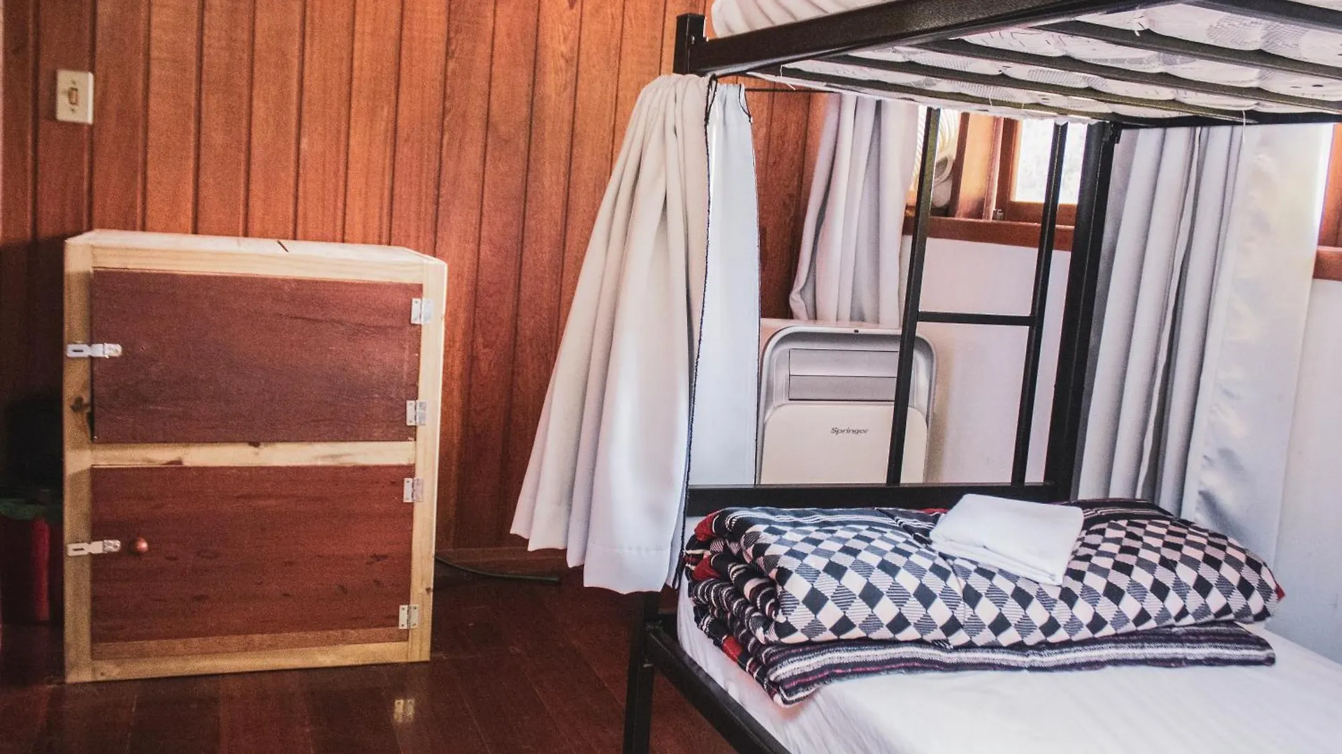 Nomades Riverside - Adventure Hostels & Coworking Florianópolis