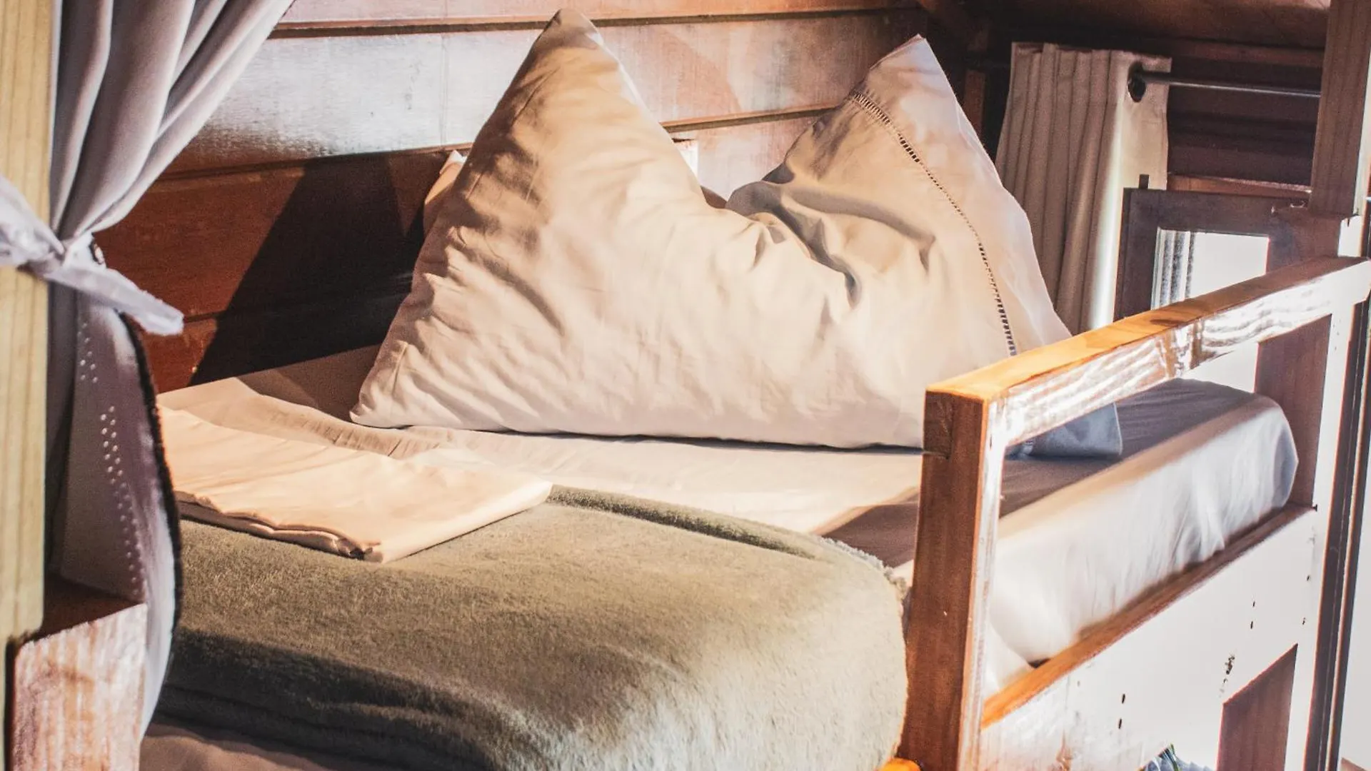 Nomades Riverside - Adventure Hostels & Coworking Florianopolis Brazil