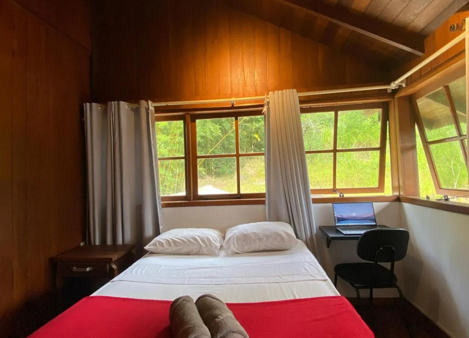 Nomades Riverside - Adventure Hostels & Coworking Florianópolis Brasil